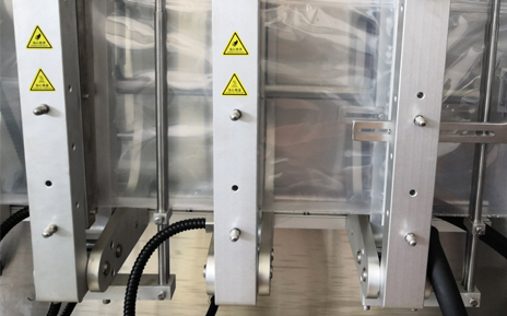 Dispositivo de sellado vertical para m&aacute;quina formadora de bolsas