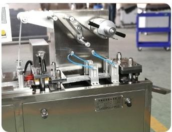 Estaci&oacute;n de instalaci&oacute;n de pel&iacute;culas pl&aacute;sticas.